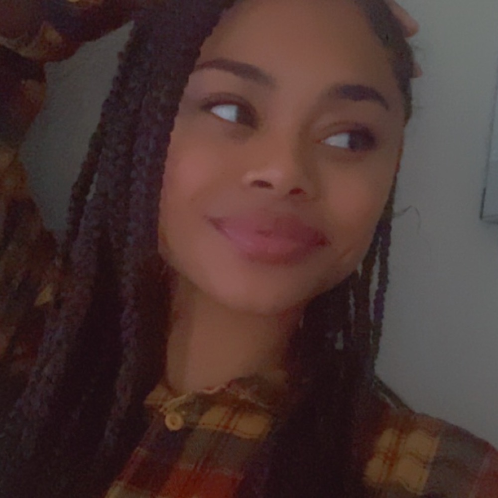 Meet your Posher, Akaiah